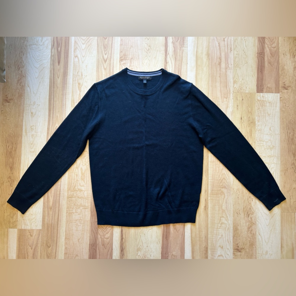Banana Republic - 100% Merino Wool - Black Size Medium Lightweight Sweater